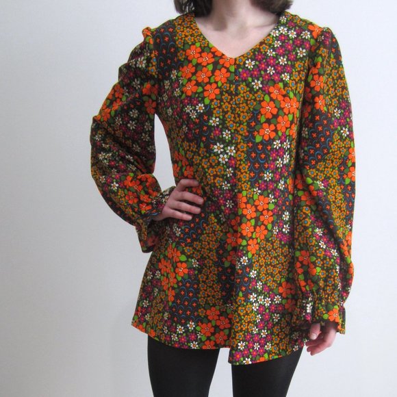 Flower power 1960s-1970s colourful mini dress - Picture 1 of 7